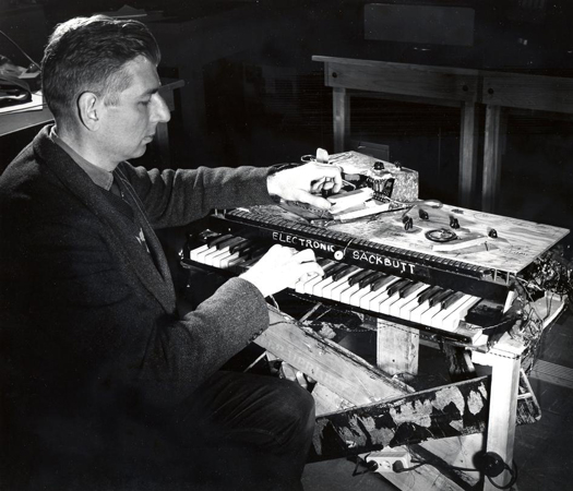 Hugh Le Caine, a pioneer of electronic music, with the Sackbut, the first voltage-controlled synthesizer. NATIONAL RESEARCH COUNCIL CANADA